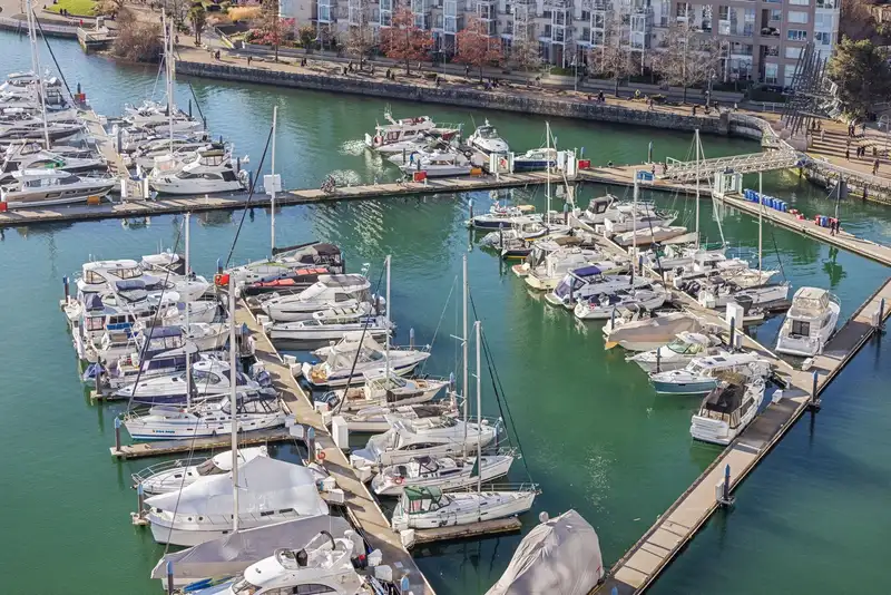 2307 1033 MARINASIDE CRESCENT - photo 4 of 33