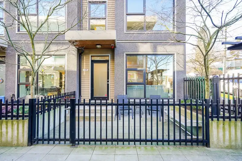 2330 WINDSOR STREET - photo 1 of 39