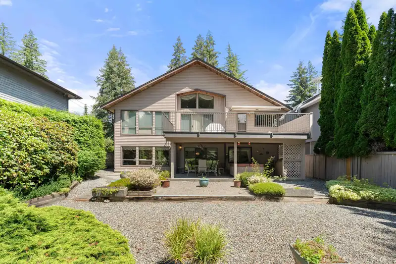 2515 EDGEMONT BOULEVARD - photo 3 of 40