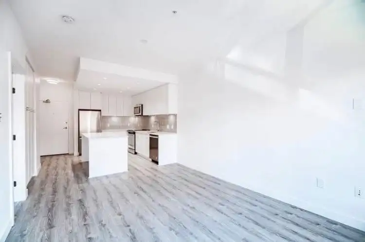 103 2382 ATKINS AVENUE - photo 3 of 11