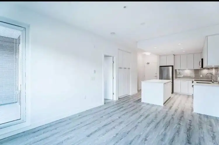 103 2382 ATKINS AVENUE - photo 4 of 11