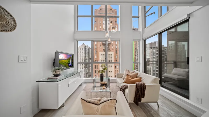 1802 1238 RICHARDS STREET - photo 3 of 25