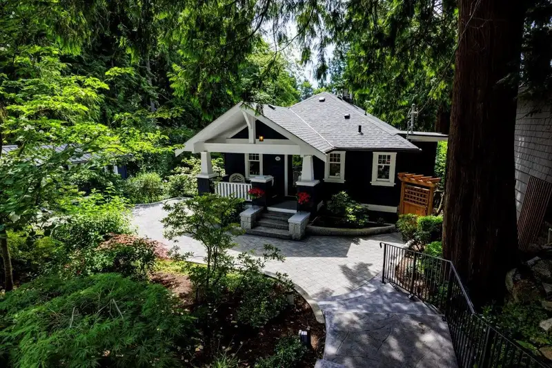 461 E ST. JAMES ROAD - photo 2 of 40