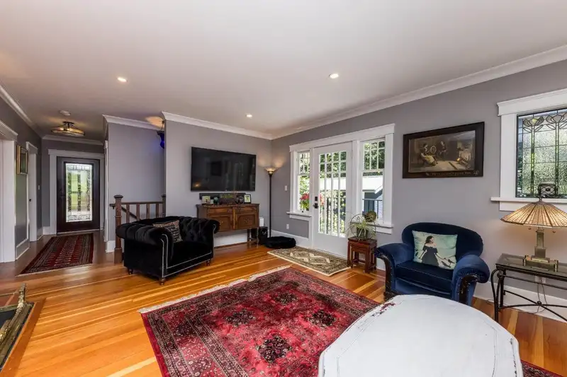 461 E ST. JAMES ROAD - photo 4 of 40