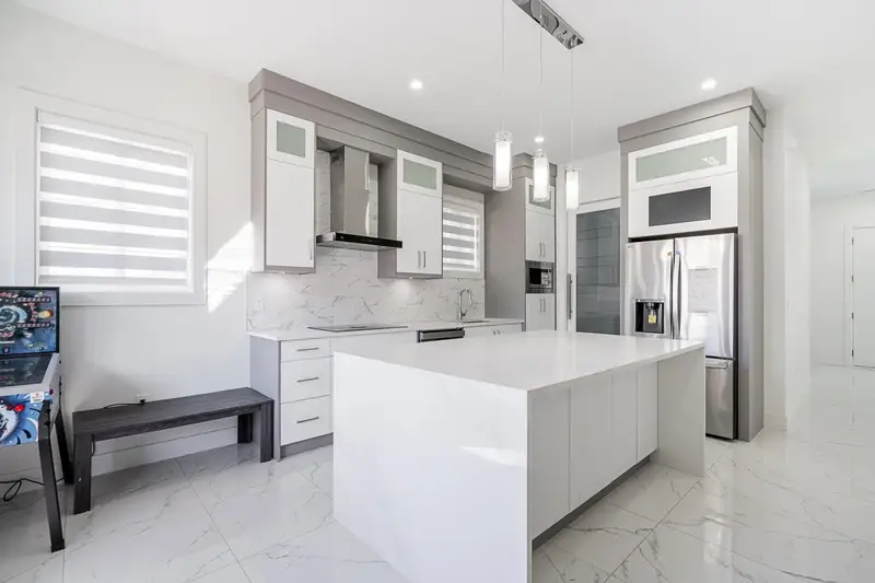 6261 148 STREET - photo 2 of 25