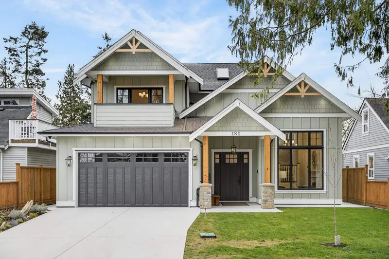 180 DOUGLAS CRESCENT - photo 1 of 25