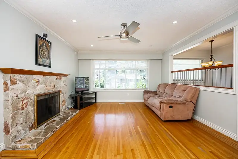 9658 124A STREET - photo 2 of 40