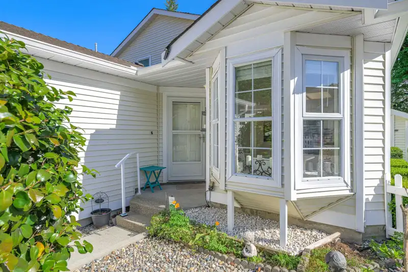 45 6537 138 STREET - photo 2 of 23