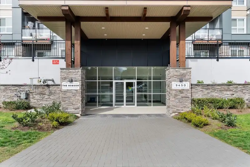 112 9450 ROBSON STREET - photo 2 of 40