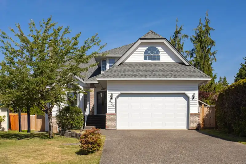 654 WALNUT PLACE - photo 1 of 40