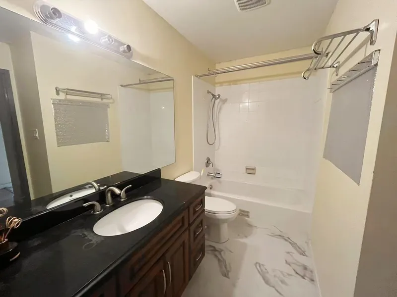 307 5800 COONEY ROAD - photo 4 of 7