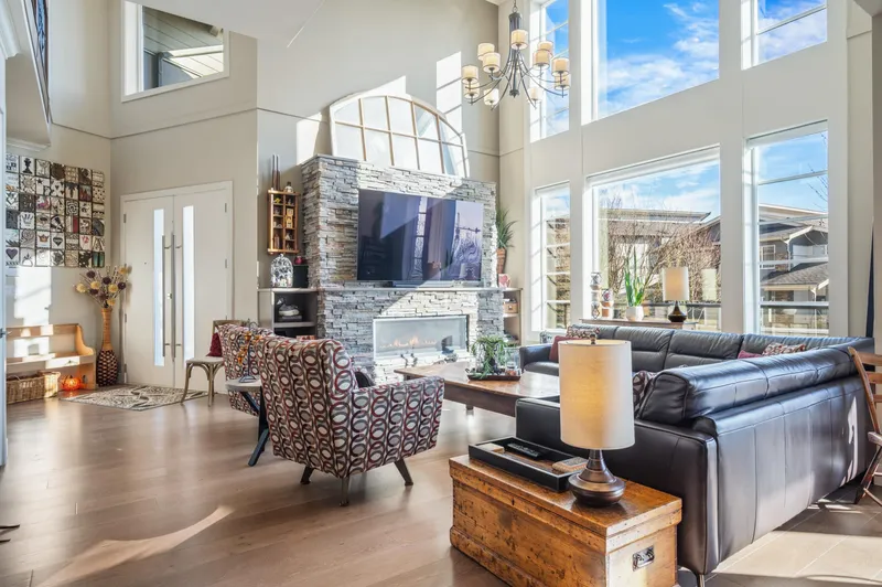 1412 STRAWLINE HILL STREET - photo 4 of 25