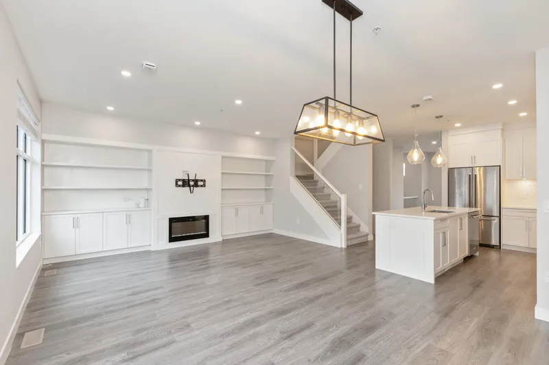 15 20327 72B AVENUE - photo 3 of 25