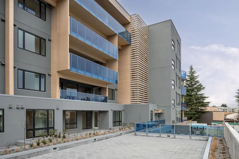 401 33160 PLAXTON CRESCENT - photo 3 of 20