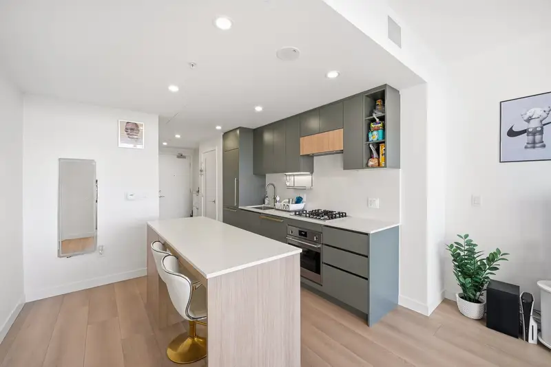 607 13573 98A AVENUE - photo 3 of 25