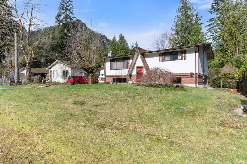 63785 OLD YALE ROAD - photo 1 of 39
