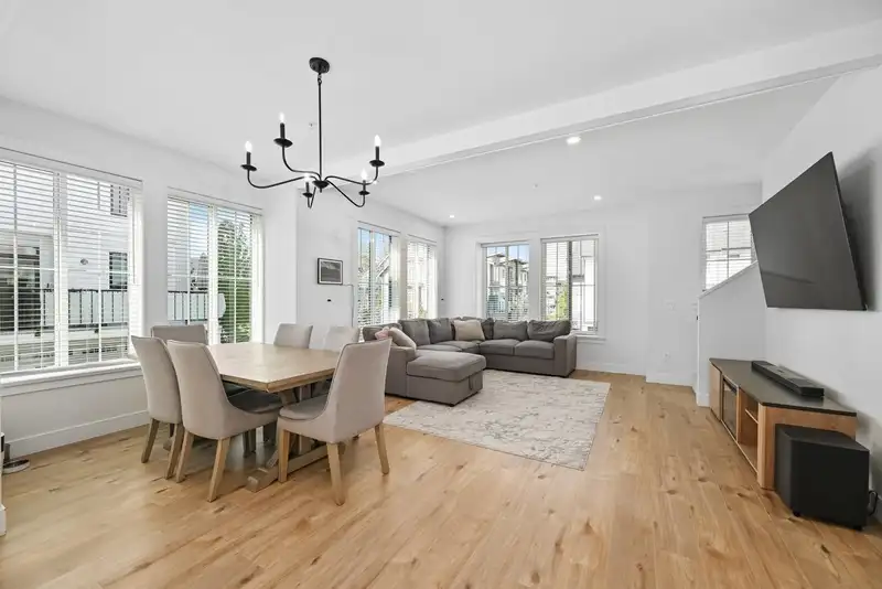 37 20189 84 AVENUE - photo 3 of 39