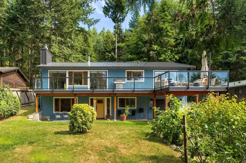 1569 WHITESAILS DRIVE - photo 1 of 40
