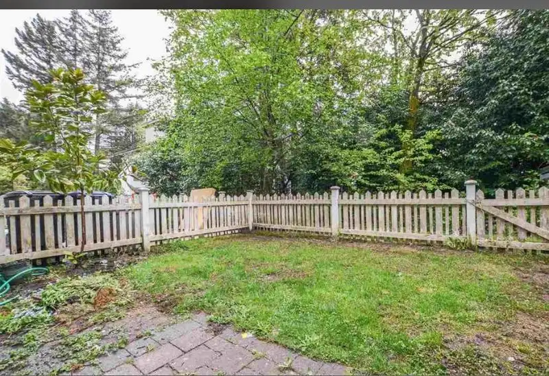121 13368 72 AVENUE - photo 4 of 5