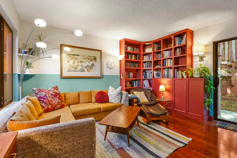 417 CAMBRIDGE WAY - photo 1 of 25