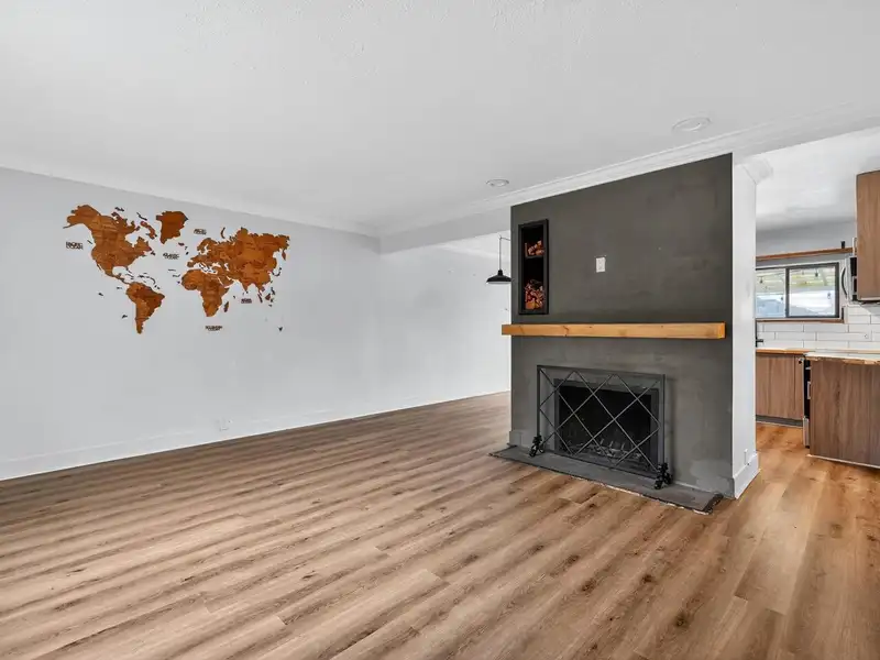 7259 BARNET ROAD - photo 3 of 26