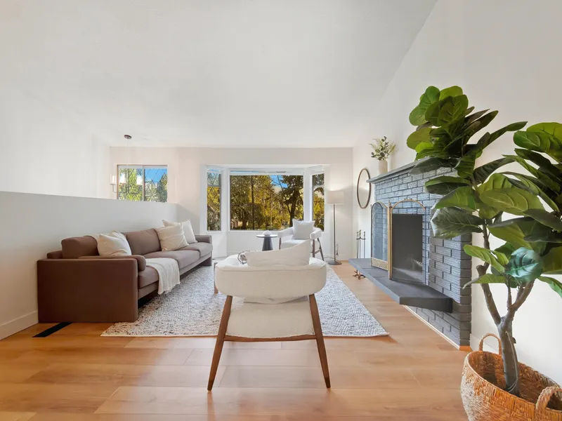 1777 CALEDONIA AVENUE - photo 2 of 25