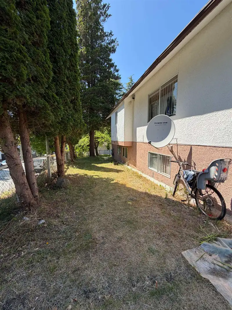 5895 CREE STREET - photo 4 of 6