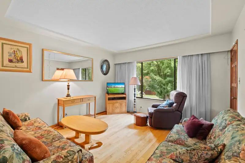 748 RUPERT STREET - photo 2 of 24