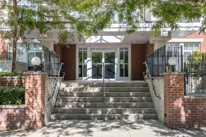 302 2353 MARPOLE AVENUE - photo 2 of 40
