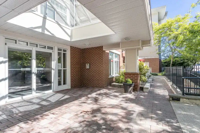 302 2353 MARPOLE AVENUE - photo 3 of 40