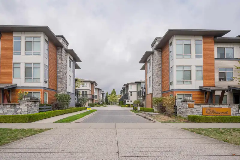 85 8473 163 STREET - photo 1 of 36