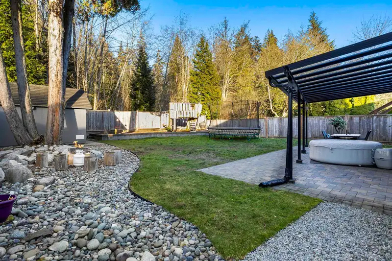 1777 CHALMERS AVENUE - photo 3 of 40