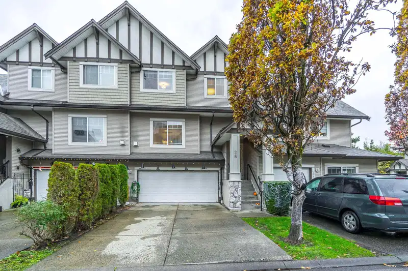 26 18181 68 AVENUE - photo 4 of 40