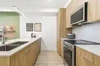 303 11913 BURNETT STREET - thumbnail 3