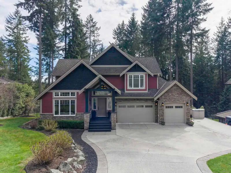 1056 RAVENSWOOD DRIVE - photo 1 of 40