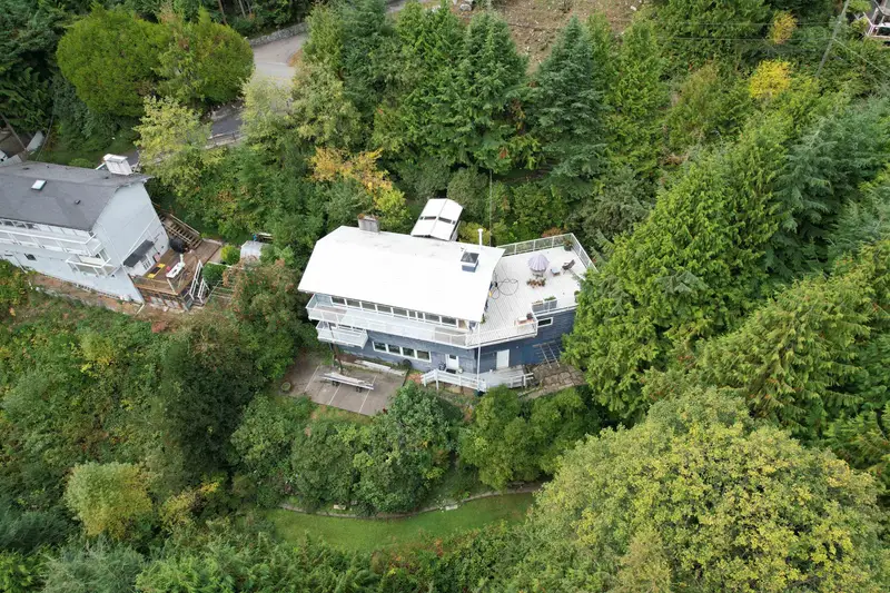 510 ST. ANDREWS ROAD - photo 2 of 24