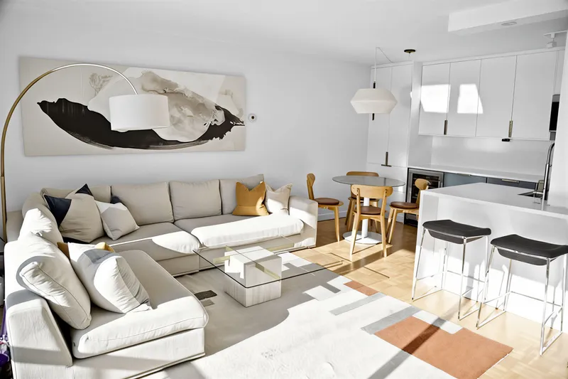 907 1330 HARWOOD STREET - photo 3 of 25