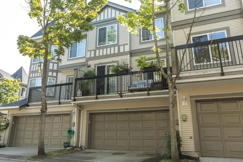 39 3880 WESTMINSTER HIGHWAY - photo 2 of 25