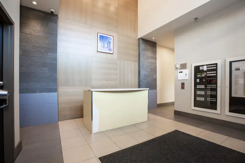 1010 10777 UNIVERSITY DRIVE - photo 3 of 25