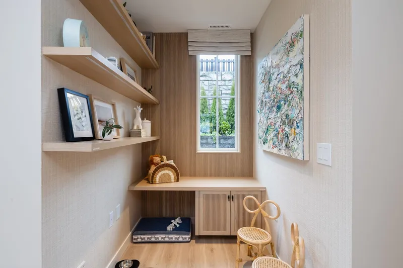 139 3637 SHEFFIELD AVENUE - photo 4 of 11