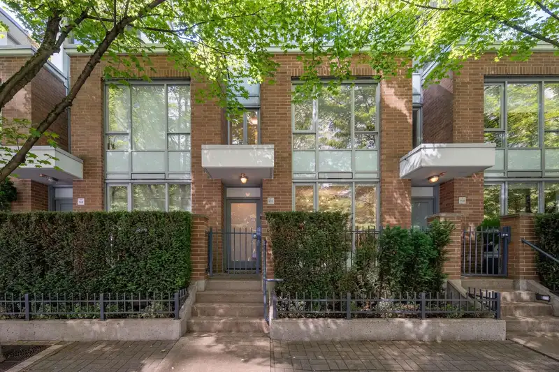 970 BEATTY STREET - photo 1 of 38