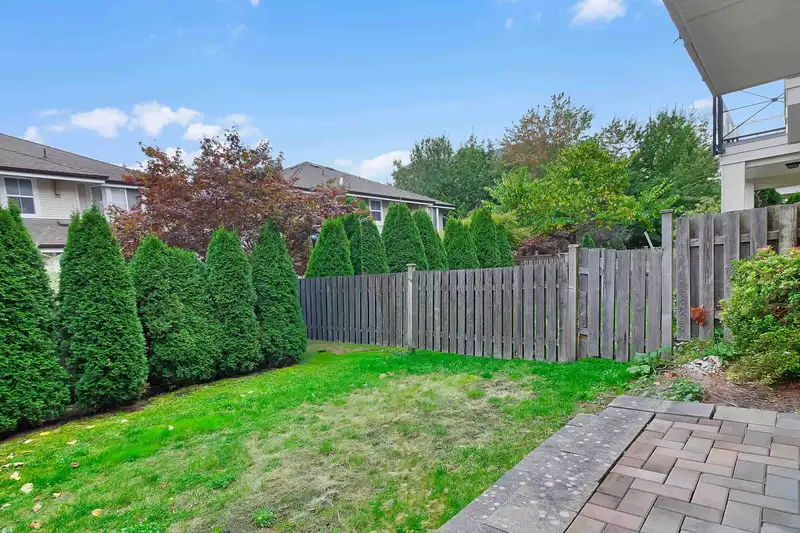 24 12092 70 AVENUE - photo 3 of 29