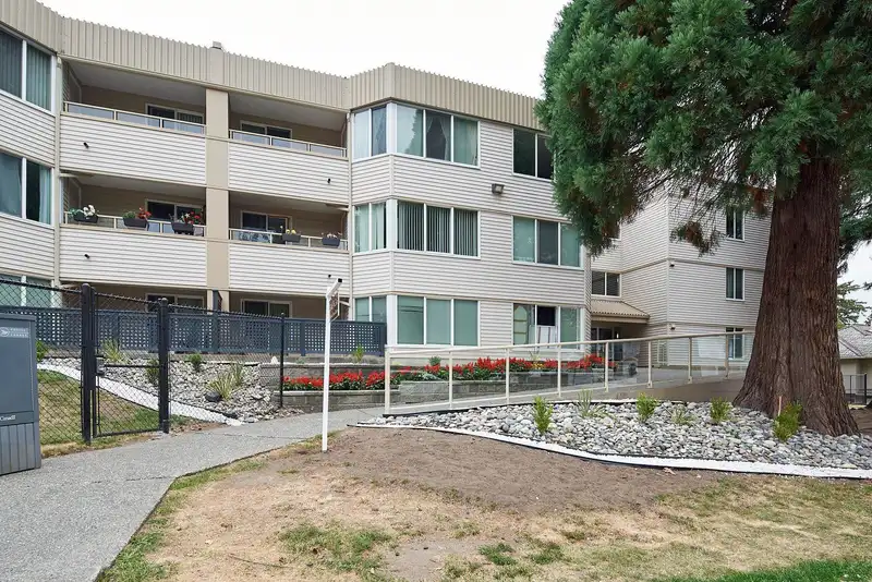 113 9635 121 STREET - photo 1 of 31