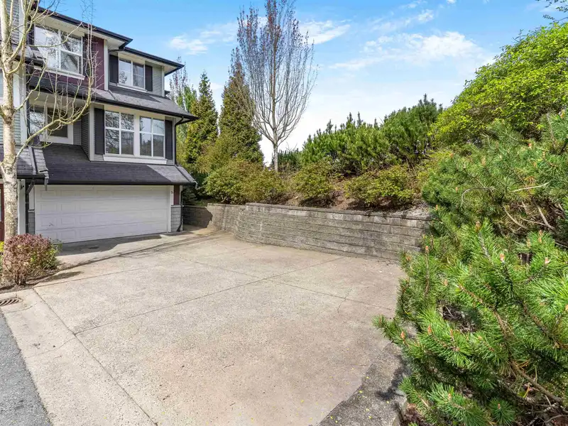 74 18199 70TH AVENUE - photo 1 of 38