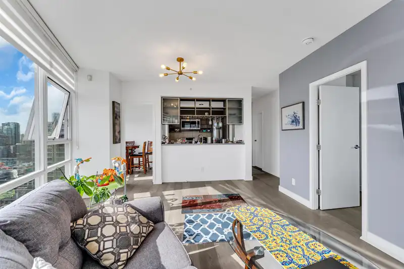 3202 928 BEATTY STREET - photo 2 of 19