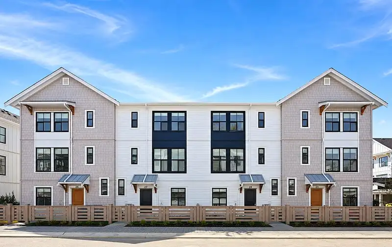 35 7918 204B STREET - photo 1 of 9