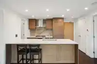 1604 5629 BIRNEY AVENUE - thumbnail 4