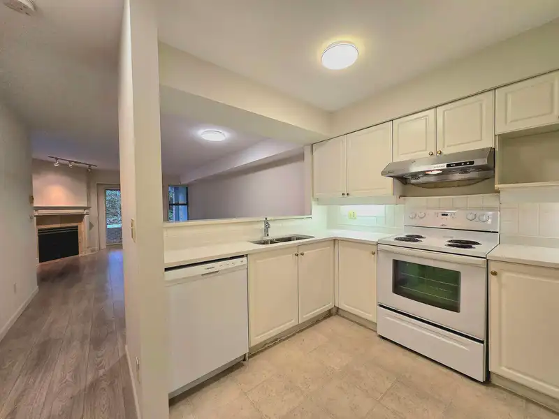 103B 7025 STRIDE AVENUE - photo 4 of 20