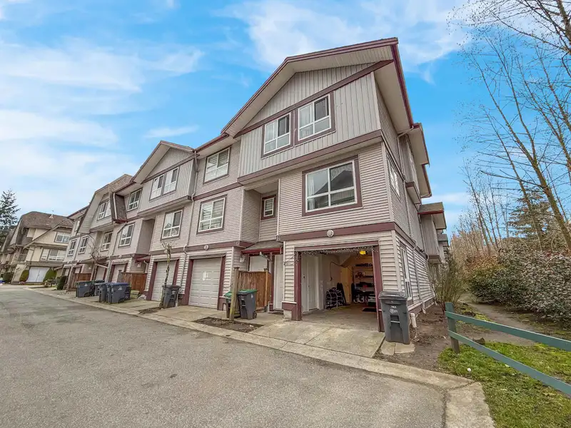 14 12730 66 AVENUE - photo 2 of 34