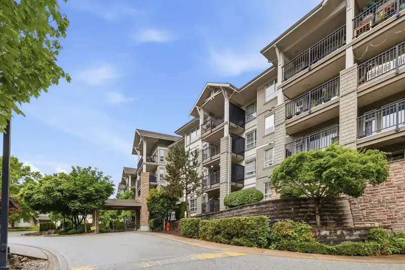 411 9233 GOVERNMENT STREET - photo 2 of 30